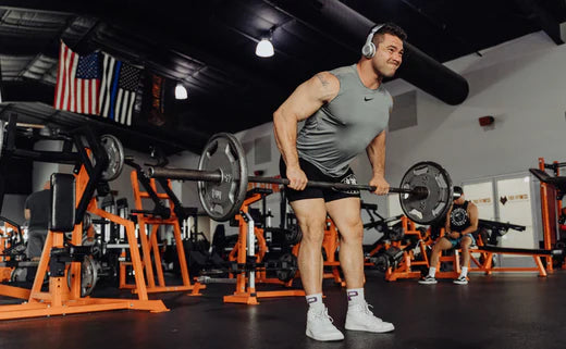 Ejercicios esenciales con barra para máxima fuerza y crecimiento muscular